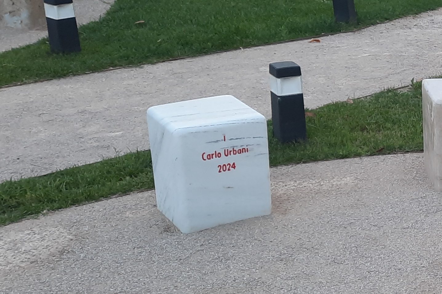 Carlo Urbani's memorial stone, Tirana - 03.jpg